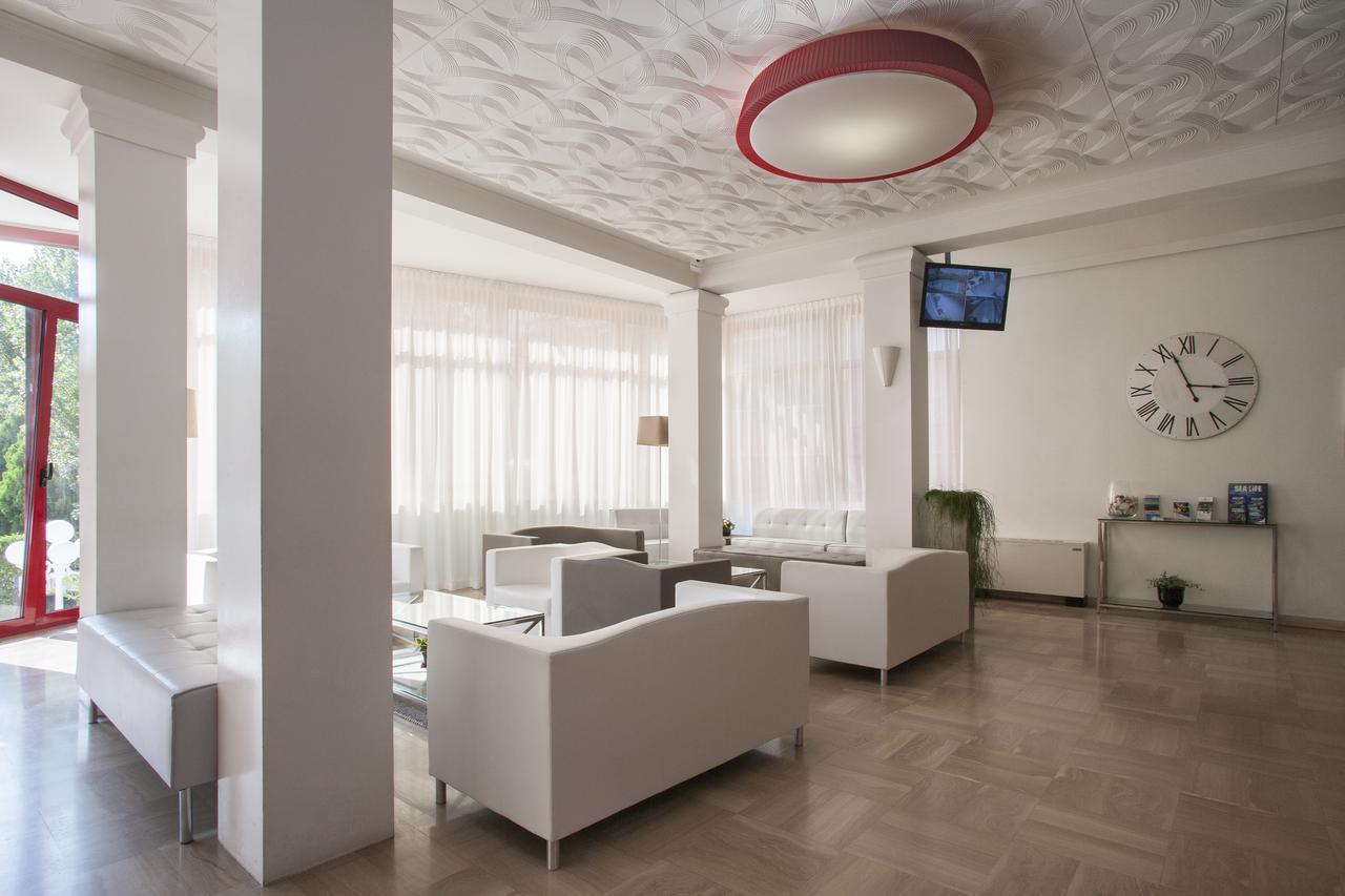 לידו די ג'סולו Hotel Sofia מראה חיצוני תמונה