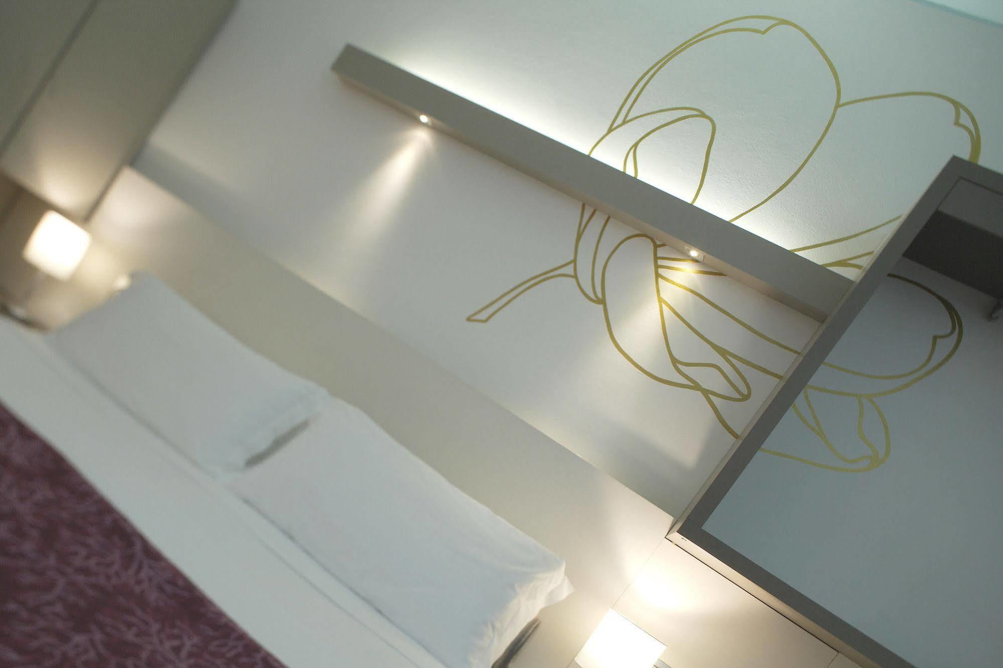 לידו די ג'סולו Hotel Sofia מראה חיצוני תמונה